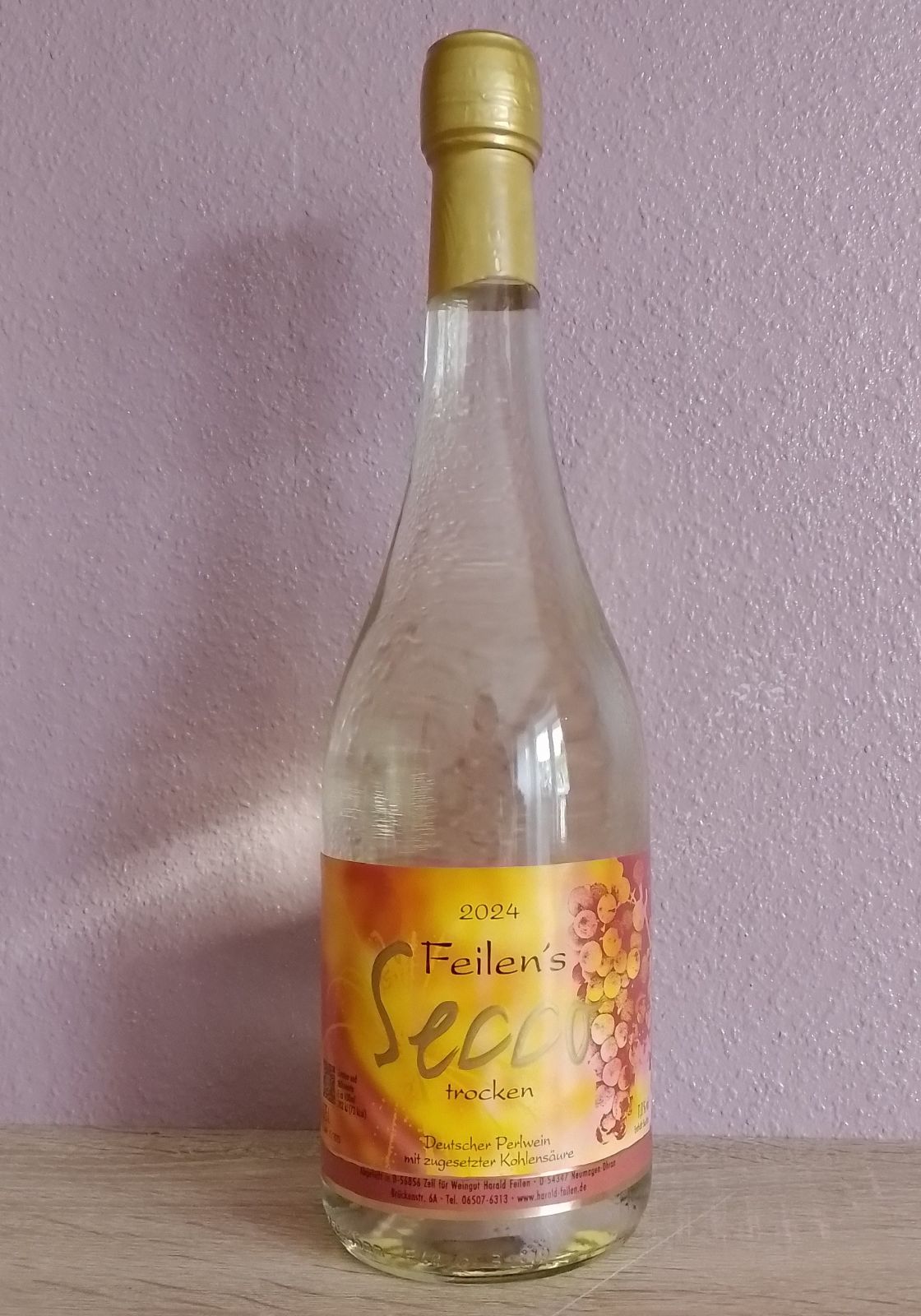 <br>Artikel-Nr.: 1525<br>0,75 Fl. 2024 Feilens Secco<br>Deutscher Perlwein <br>mit zugesetzter Kohlensäure<br>